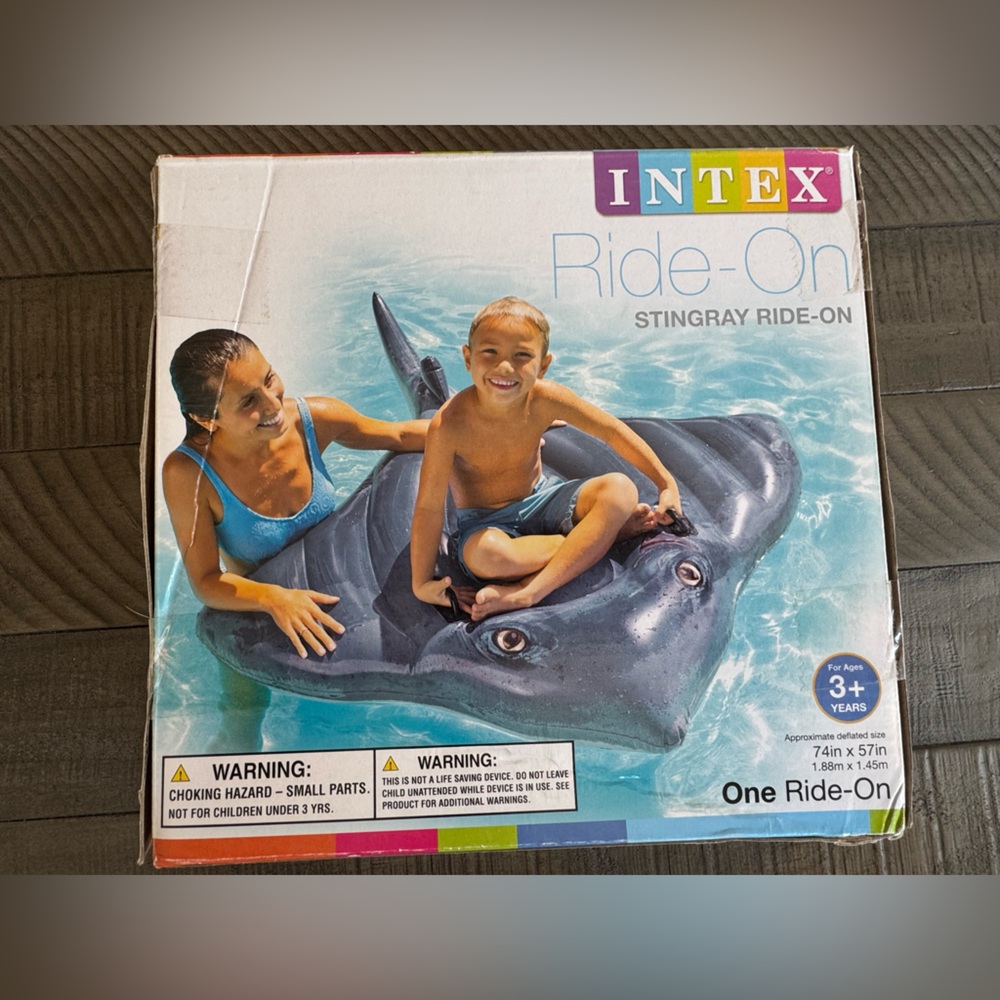 Intex Stingray Ride-On Inflatable Swimming Pool Float (NEW in Box) - Picture 2 of 7